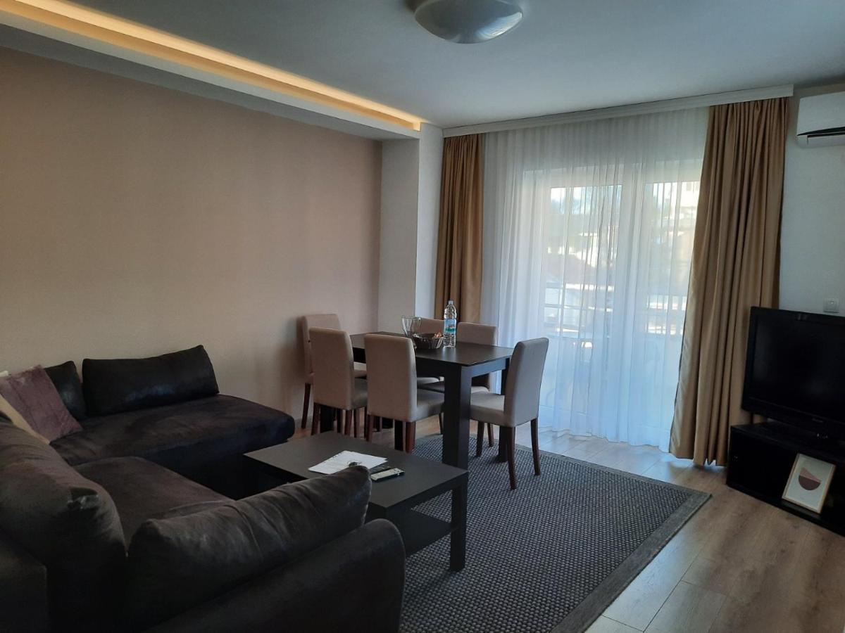 Divizija Lux Apartments Белград Екстер'єр фото