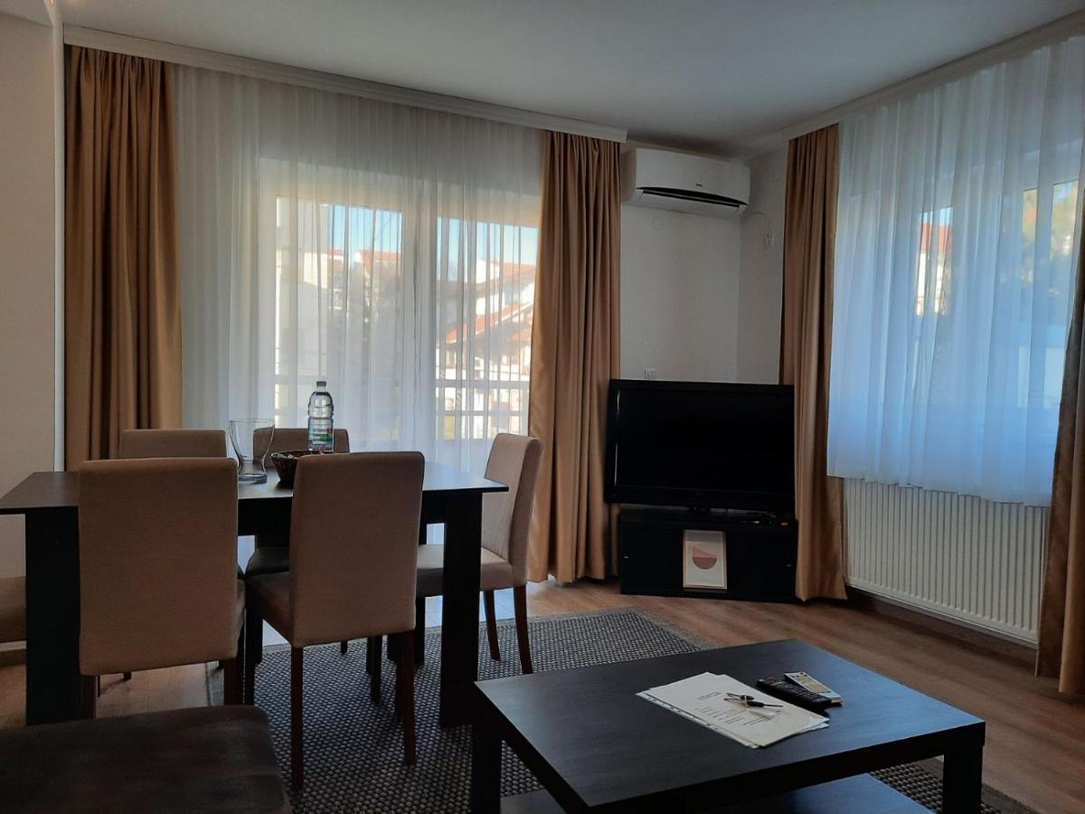 Divizija Lux Apartments Белград Екстер'єр фото